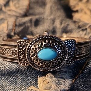 Elegant Silver and Turquoise Bracelet